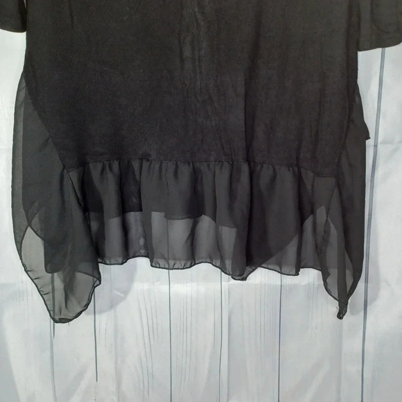 Pebble and Stone 3/4 Sleeve shirt with sheer bottom - Picture 8 of 9